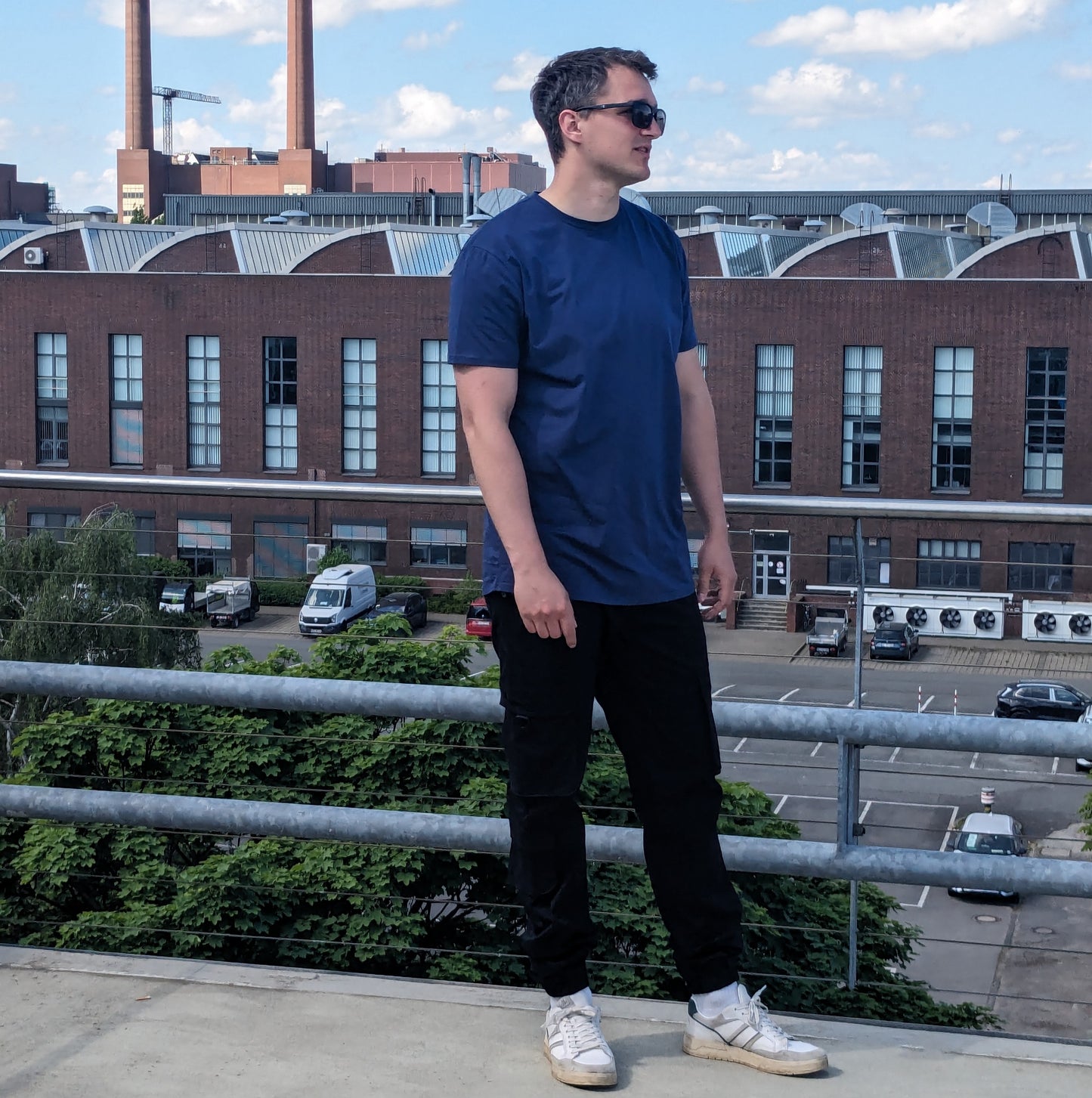 T-Shirt Navyblue Überlänge/Tall mit Backprint